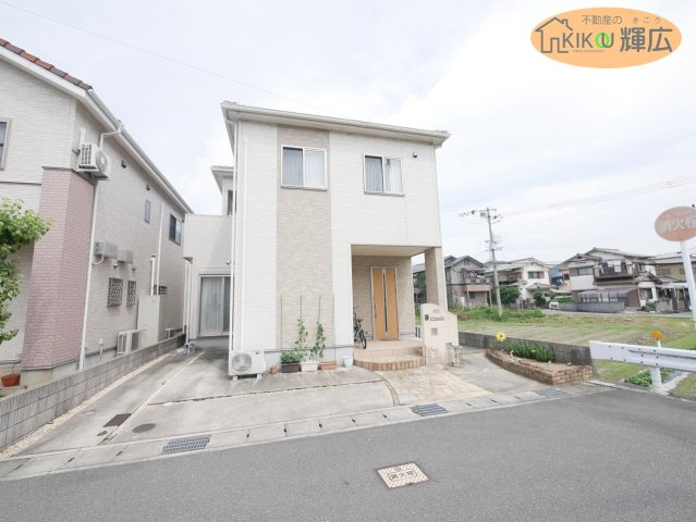 姫路市下手野4丁目　中古戸建の駐車場