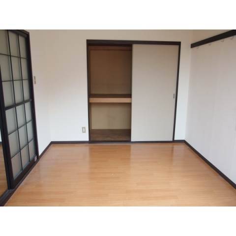 ジュネスＩＷＡＺＵⅠの洋室