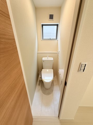 リーブルガーデン半田市宮本町第2　2号棟のトイレ|水機能付き温水洗浄便座です！！