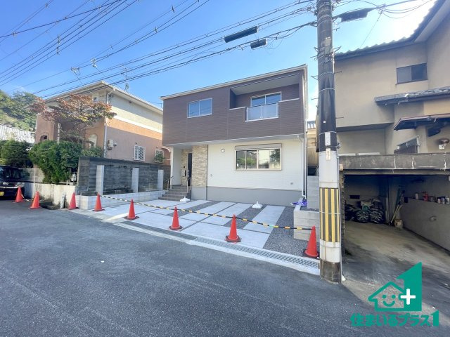 ★24(土)25(日)現地見学可能！★大津市茶戸町　第1期　限定1邸の外観|安心の10年保証！外観を美しく保ち、雨水で汚れを落とします！気になることがありましたら、お気軽にお問い合わせください！