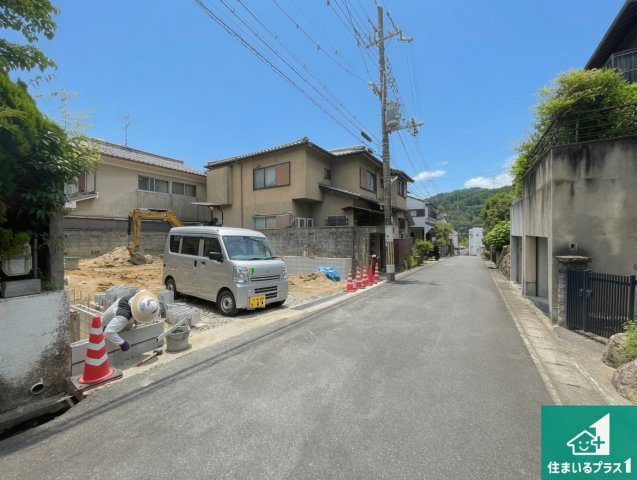 ★大津市茶戸町　第1期　新築一戸建ての前面道路含む現地写真|現在建築中！落ち着いた街並みで新生活を始めることが出来そう！周辺の物件も併せてご紹介させて頂きます！