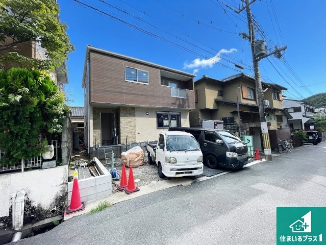 大津市茶戸町　第1期　新築一戸建ての外観|周辺は落ち着いた街並みの住宅地！子育てがしやすい住環境です！まだ未完成ですが、現地でしかわからない事もございます。是非一度ご覧ください。