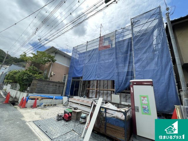 大津市茶戸町　第1期　新築一戸建ての外観|周辺は落ち着いた街並みの住宅地！子育てがしやすい住環境です！まだ未完成ですが、現地でしかわからない事もございます。是非一度ご覧ください。