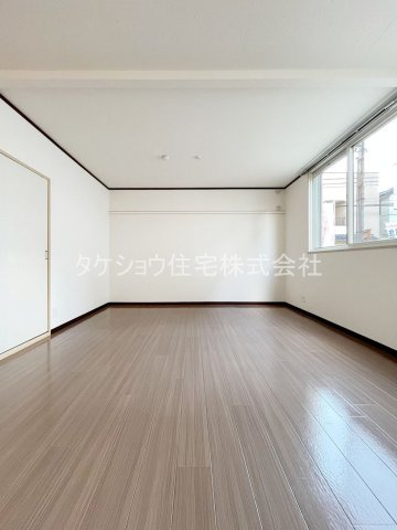ソレイユ柳瀬Bの居間・リビング|※B101です。