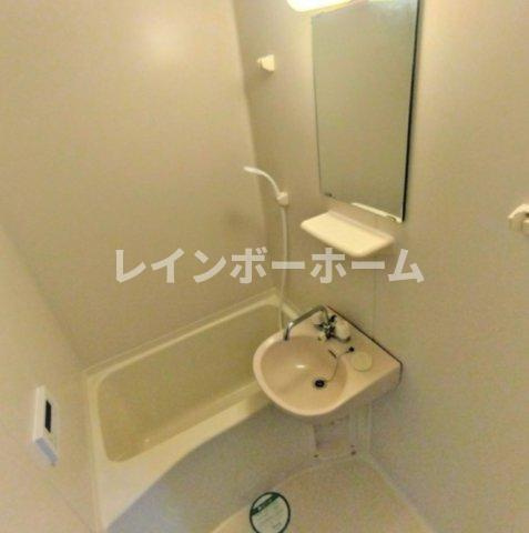 ロイヤルY宮原の浴室