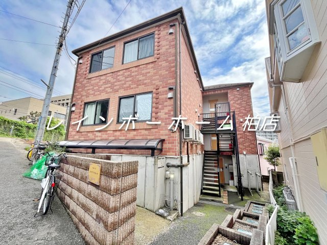 特典：仲介手数料が無料です!!の外観|落ち着いた雰囲気の外観です