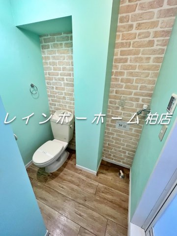 特典：仲介手数料が無料です!!のトイレ|落ち着いた色調のトイレです
