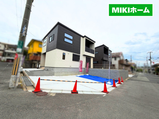 箕面市粟生新家３丁目　新築戸建の外観