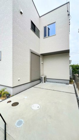 田近野町の駐車場