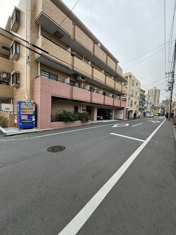 メゾンクレールの駐車場|74793724_13.jpg