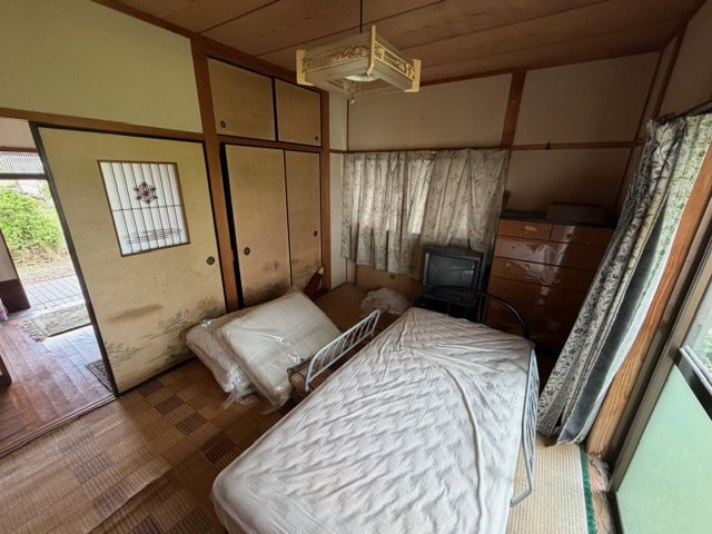 都城市金田町の中古一戸建の洋室