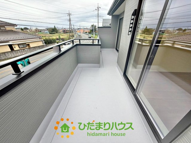 蓮田市藤ノ木第5　新築一戸建て　03　リーブルガーデンのバルコニー