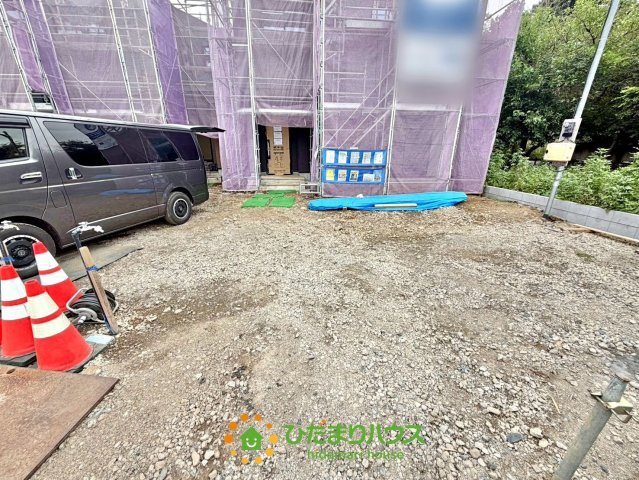 蓮田市藤ノ木第5　新築一戸建て　03　リーブルガーデンの駐車場