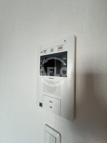 コンフォリア江坂のセキュリティ|コンフォリア江坂　モニター付きインターホン