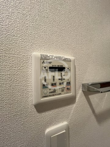 コンフォリア江坂の洗面所|コンフォリア江坂　浴室乾燥機