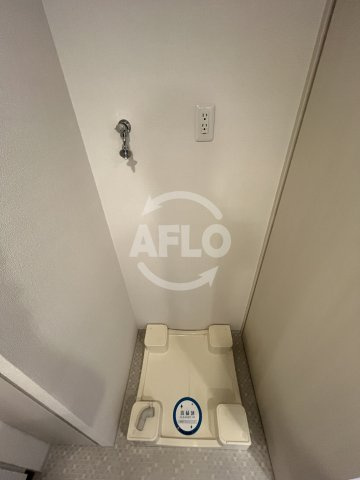 コンフォリア江坂の洗面所|コンフォリア江坂　洗濯パン