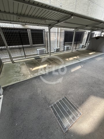 コンフォリア江坂の設備|コンフォリア江坂　バイク置き場
