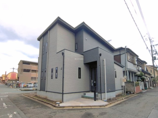 入間郡三芳町大字藤久保の新築一戸建の外観|お車は並列で3台駐車可能！