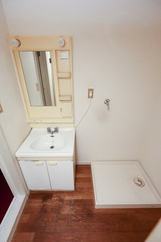 リエス小山間々田の洗面所