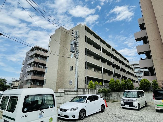 トレセリア大和田の外観