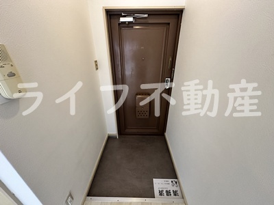 サンフォレスト布施の玄関