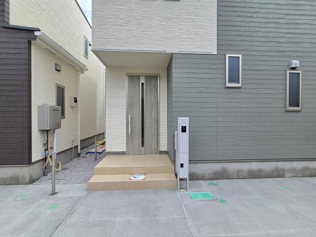 川崎市多摩区布田の一戸建てのエントランス