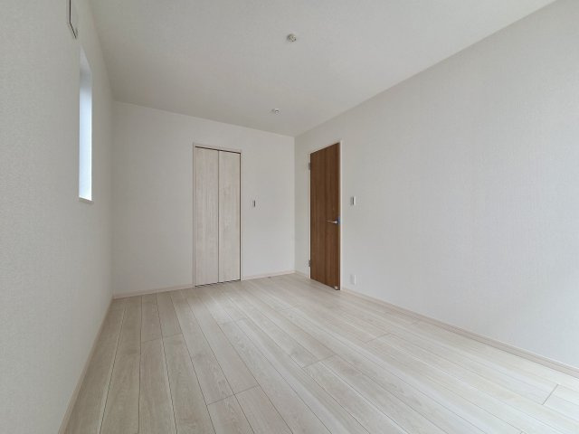 川崎市多摩区布田の一戸建ての洋室
