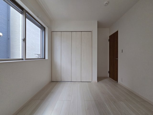 川崎市多摩区布田の一戸建ての洋室