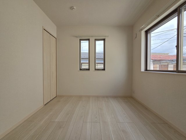 川崎市多摩区布田の一戸建ての洋室