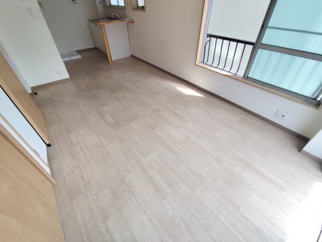 鈴木コーポの洋室