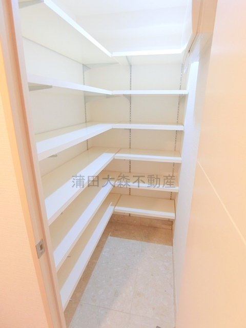 クレッセント池上Ⅱの収納|シューズインクローク
