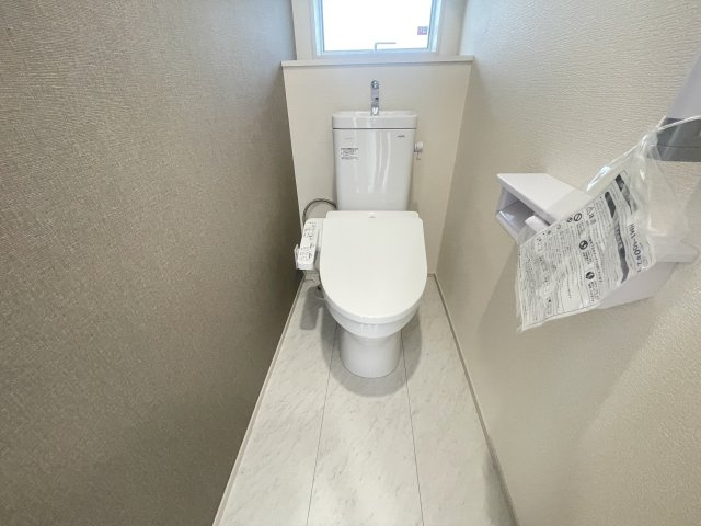 宜野湾市嘉数（全2棟）ラスト2号棟のトイレ|2号棟　温水洗浄便座♪