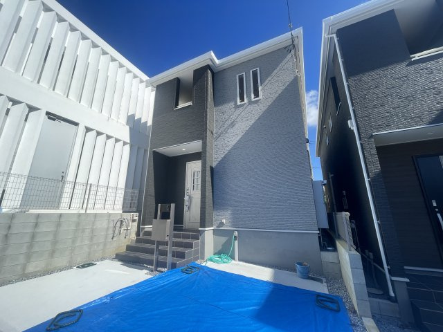 宜野湾市嘉数（全2棟）ラスト2号棟の外観|2号棟　並列駐車2台可♪
