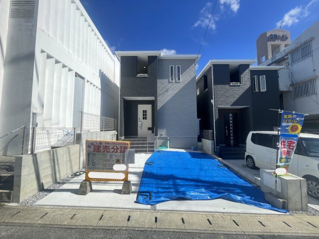 宜野湾市嘉数（全2棟）ラスト2号棟の外観|2号棟　並列駐車2台可♪