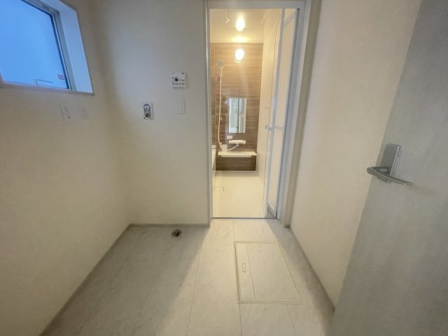 宜野湾市嘉数（全2棟）ラスト2号棟の脱衣所|2号棟　脱衣室♪