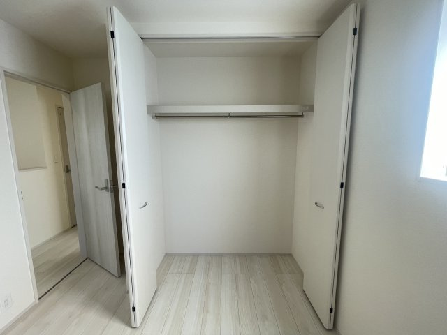 宜野湾市嘉数（全2棟）ラスト2号棟の収納|2号棟　洋室6帖＋CL付き♪
