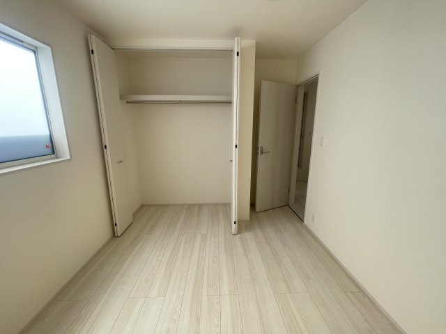 宜野湾市嘉数（全2棟）ラスト2号棟の収納|2号棟　洋室＋CL付き♪