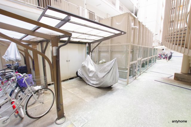 シャトー西梅田マンション　仲介手数料無料の駐車場