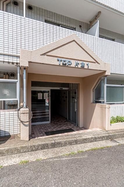 トップ片倉第一のエントランス