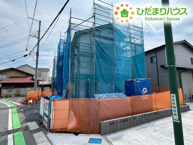 本庄市中央２丁目　新築一戸建て　ブルーミングガーデン　01の外観