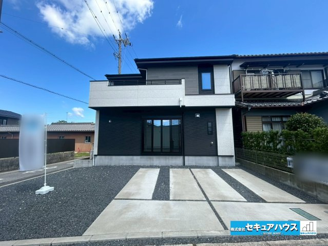【中古戸建】刈谷市野田町東屋敷の駐車場|【駐車スペース】
◆前面道路幅員6ｍ以上あり、車通りも少ないため駐車が楽々です♪　　　　　　　　　　　　　　　　　　　　　　　　　　　　　　　　　　　　　　　　　　　　　　　　　　　　　　　　　　　　
