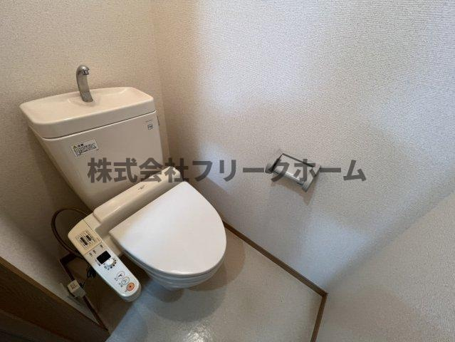武蔵野市中町３丁目のアパートのトイレ