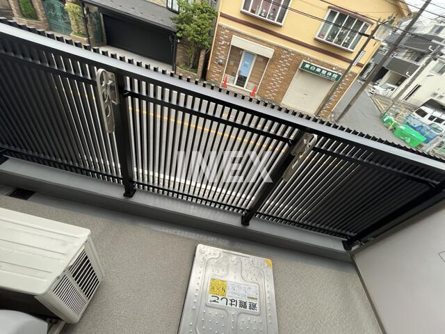 横浜市神奈川区平川町の賃貸マンションのバルコニー