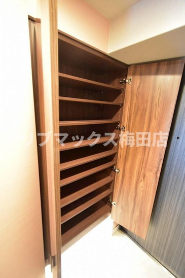 【収納】プライマル靱本町(旧リンクハウス靱本町) 