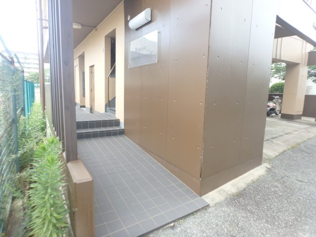 【エントランス】 | ルプリーズ西宮北口