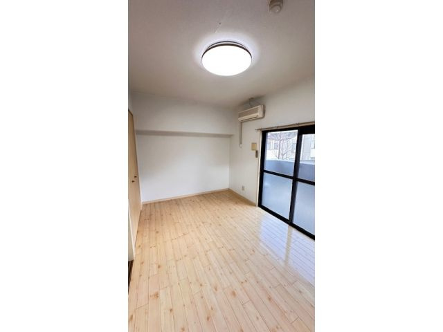 ヒット馬借BLDの居間・リビング
