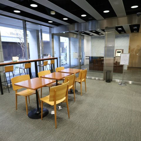 ＬＸＳ室町のロビー