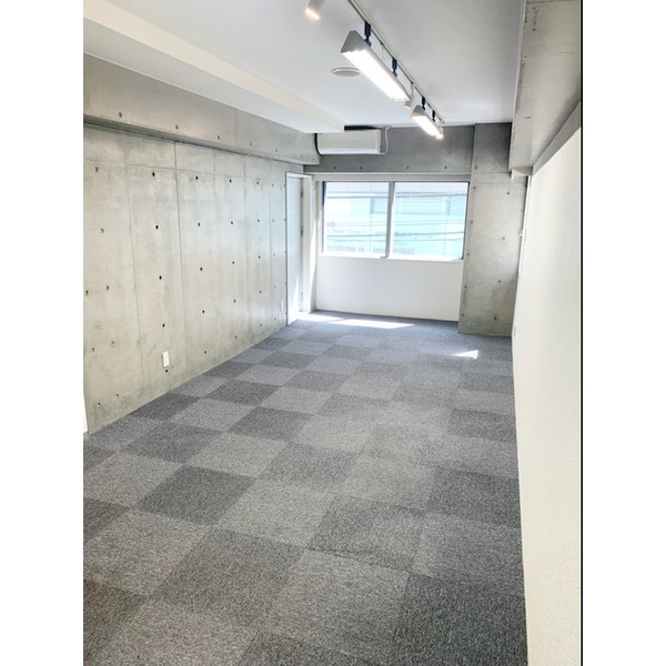 ＬＸＳ室町の内装