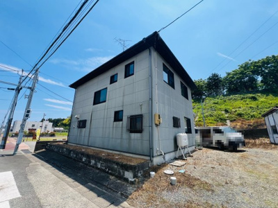 【外観】 | 倉庫付き戸建　双葉郡富岡町大字小浜字中央　インナーバルコニー　4LDK