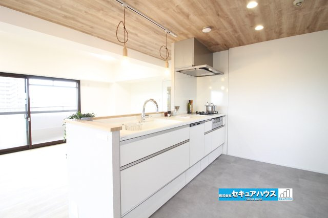 【中古マンション】ユニーブル太田川のキッチン|【キッチン】　　　　　　　　　　　　　　　　
◆キッチン新品交換済み
◆「焼く・蒸す・煮る」の工程を同時進行で進めることができるので、料理を素早く作ることができます。育児でバタバタ忙しいママに嬉しい♪